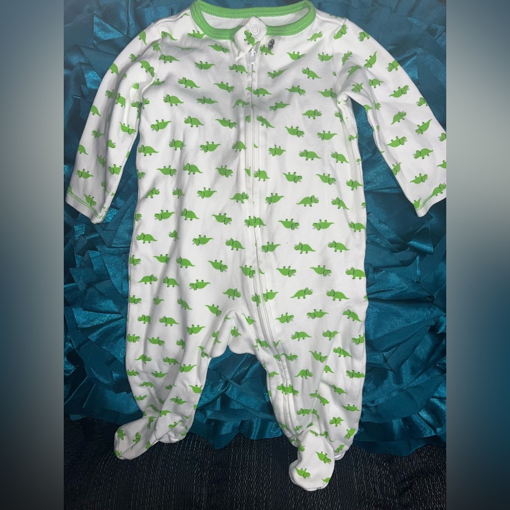 3-6M Simple Joys by Carters feetie pajamas